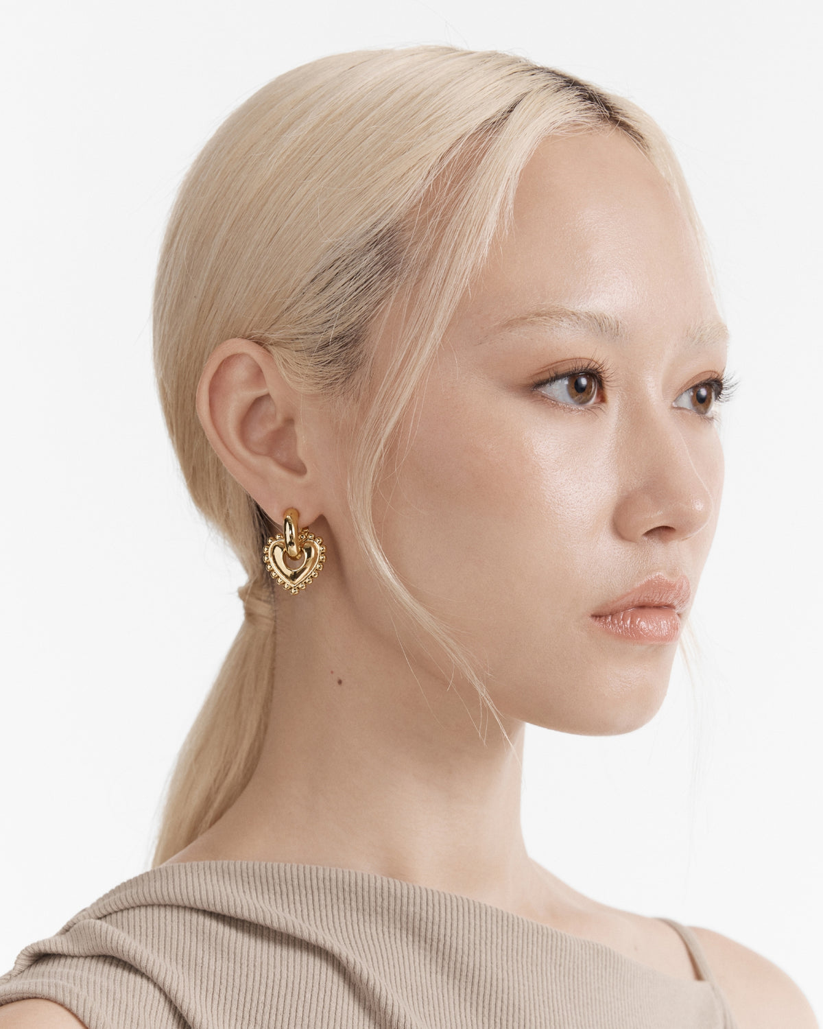 Demi Pointe Heart Hoop Earrings - Gold