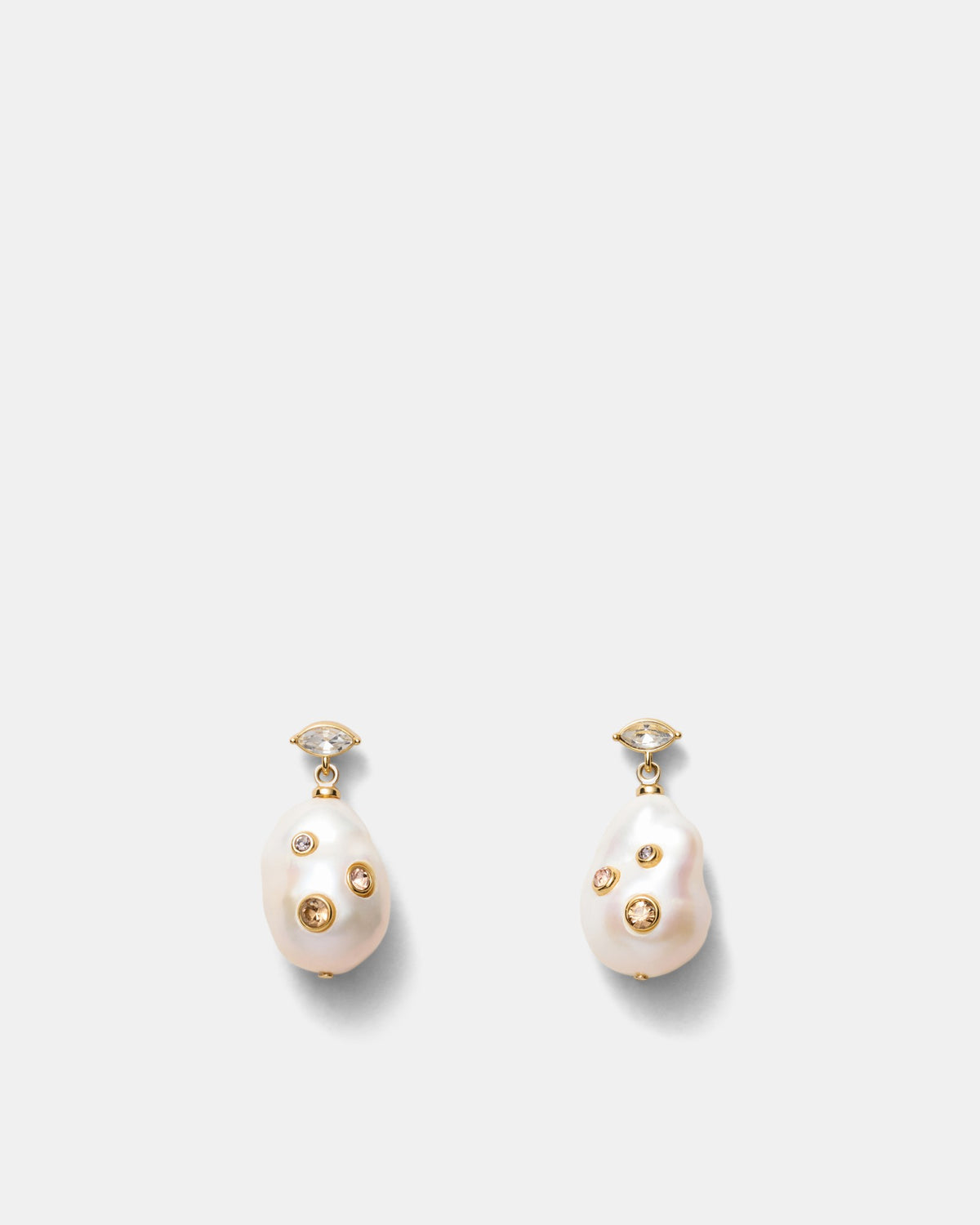 Desire Pearl Earrings - Pearl